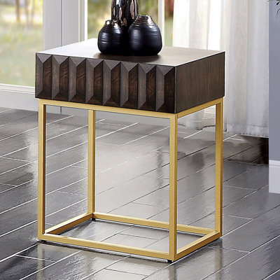 Table d'appoint avec structure en métal, tiroirs dissimulés, pieds en acier doré, glissières à roulement à billes à finition dorée et panneau de texture - non inclus