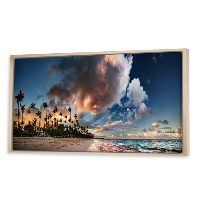 «Dramatic Sunrise Sky On Sandy Beach», reproduction d'art nautique et côtière, L 40 po x H 30 po, Encadrement brun