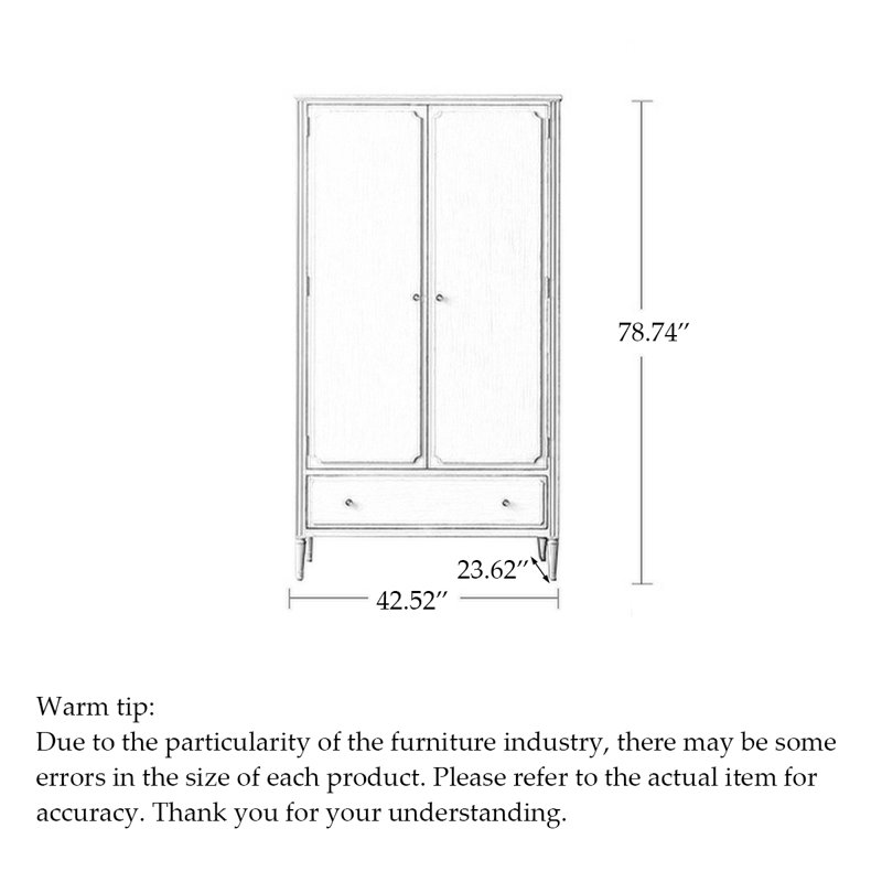 Petite armoire en chêne de style français