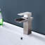 Robinet de salle de bain à cascade