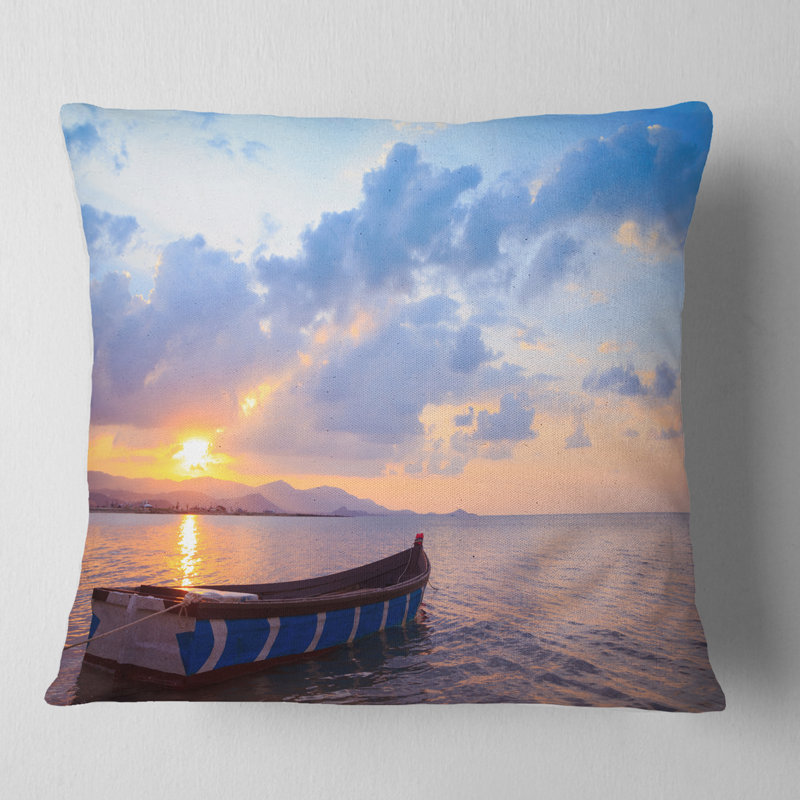 Coussin décoratif avec petit bateau de pêcheur au coucher du soleil, 16 po x 1 po, Carré