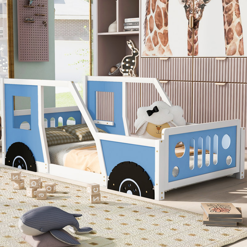 Lit plateforme simple en forme de voiture avec roues, bois de pin robuste et panneau de fibres à densité moyenne, idéal pour les chambres de personnes et les décorations ludiques