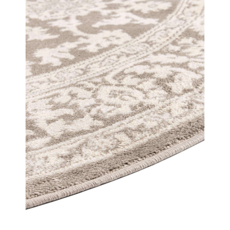 Hillyer Floral Indoor Rug, Oval 4'1" x 6'1"