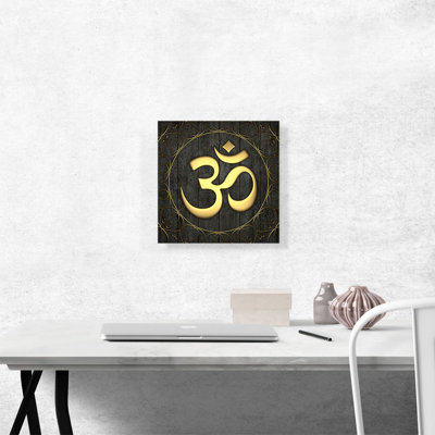 " Om Sacred Hindu Religious Symbol "