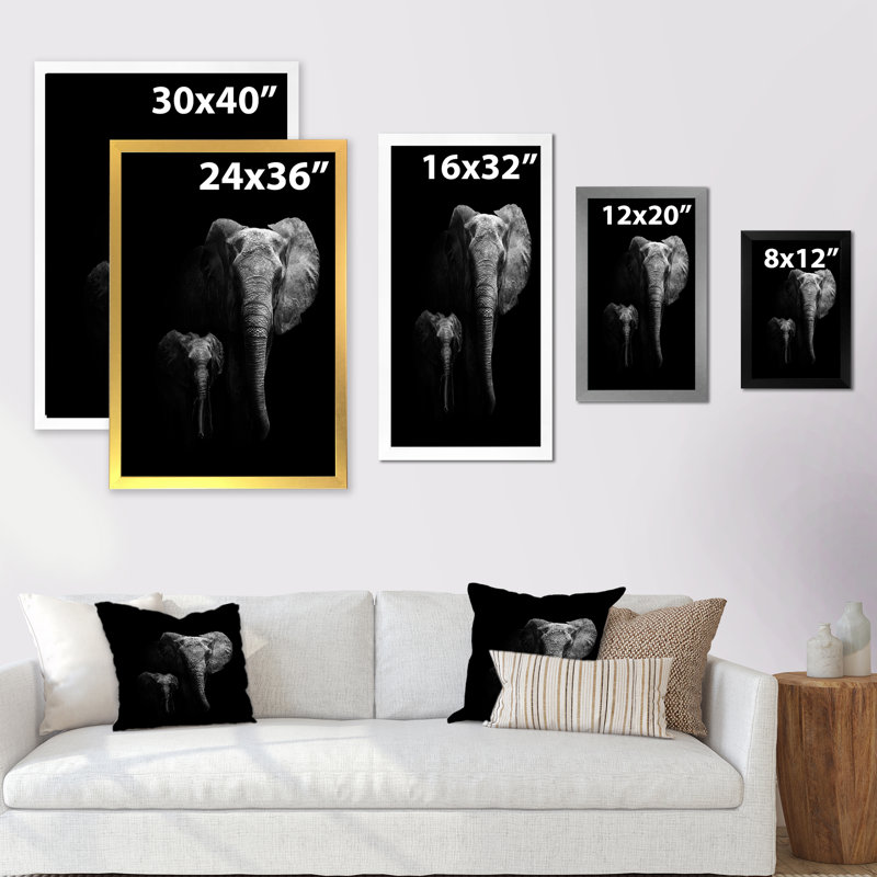 Éléphant d'Afrique sauvage en noir et blanc - Impression sur toile, Cadre photo noir, H 20 po x l 12 po