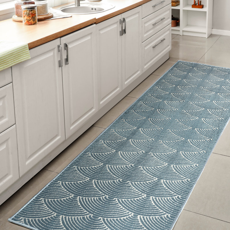 Simsbury Geometric Art Deco Fan Pattern High-Low Navy/Cream Rug, Runner 2' x 8'