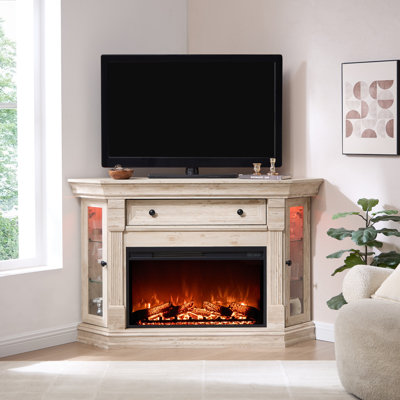 Meuble télé d'angle de style ferme de 142,5 cm (56,1 po) pour téléviseurs jusqu'à 165 cm (65 po), avec foyer électrique, panneau amovible et rangement.