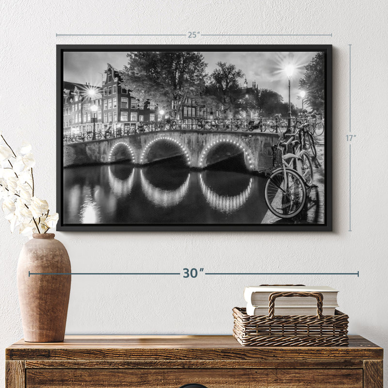 «Modern View Amsterdam Wall Art», H 17 po x l 25 po