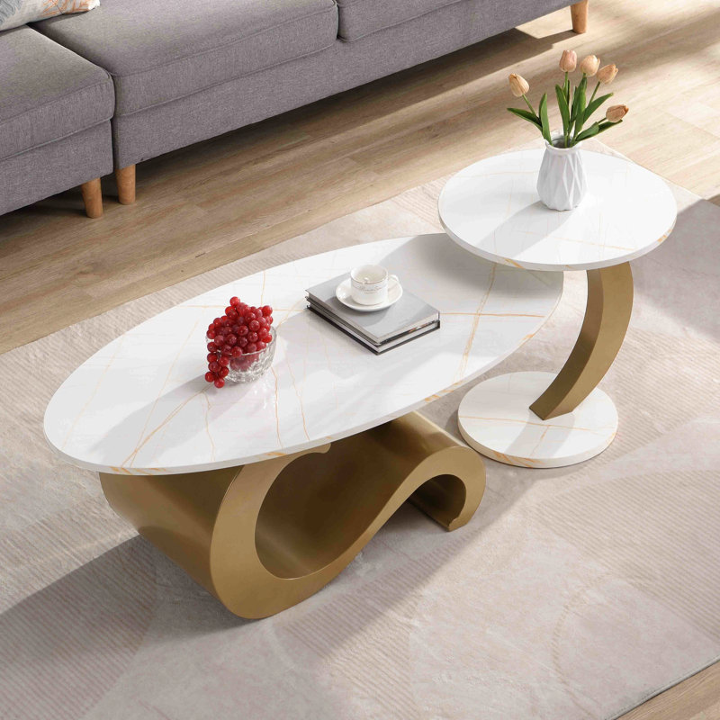 Table de salon 2 dorée - ronde, ovale et élégante pour une conception moderne, dorée