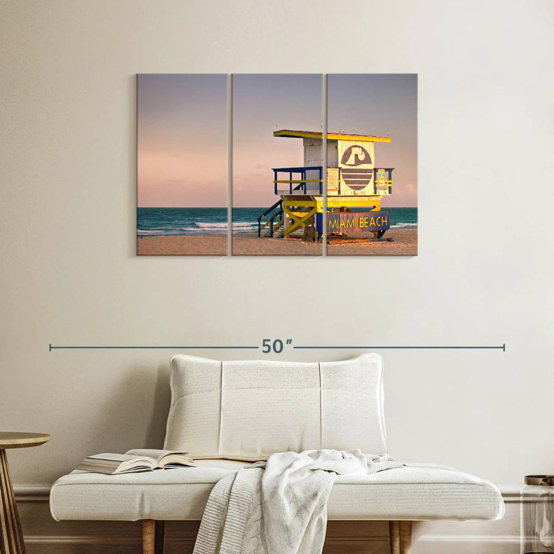 Tour de sauveteur Gillard Beach, H 24 po x l 38 po