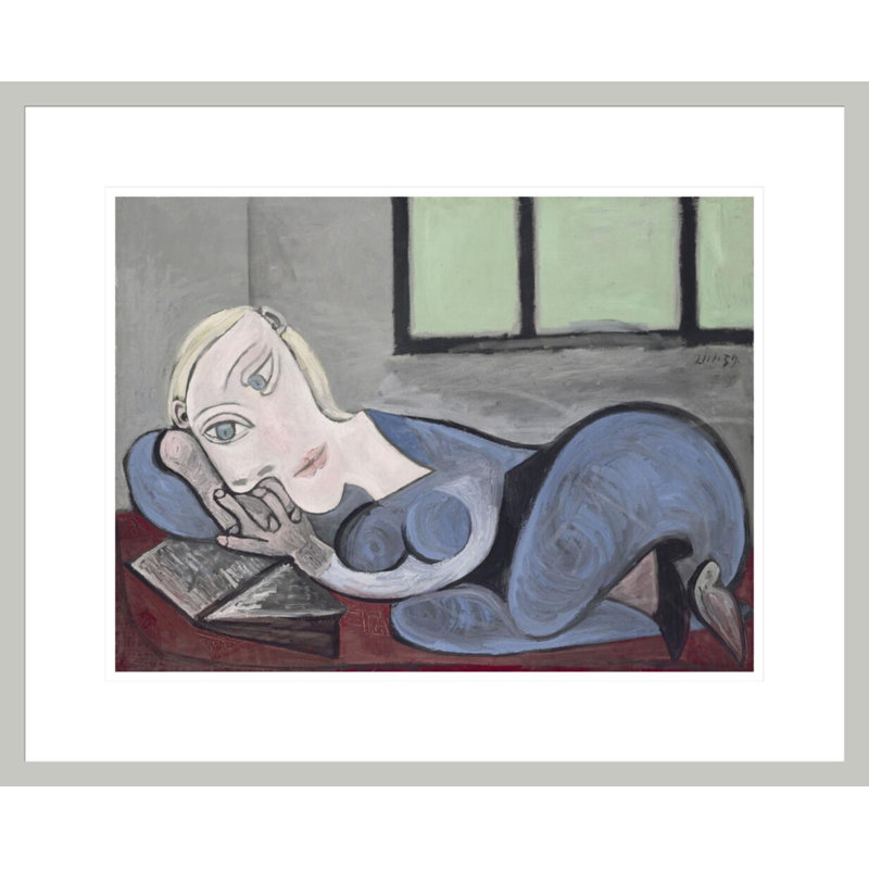 Femme couchee lisant par Pablo Picasso, H 17,66 po x l 21,75 po