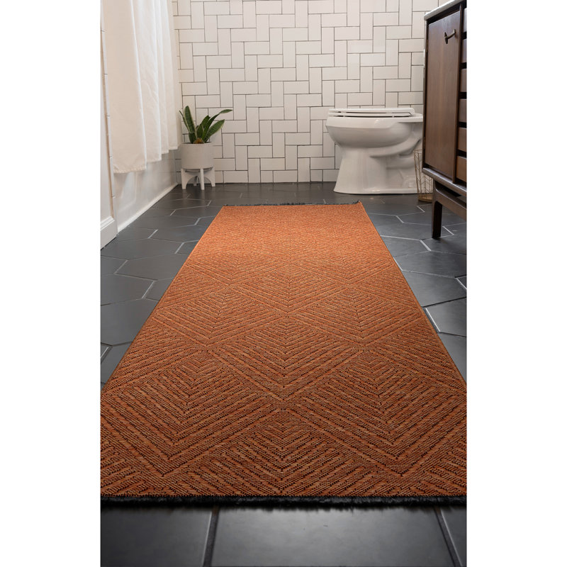 Tapis orange lavable à la machine Breneisha, Tapis de couloir 2 pi 3 po x 7 pi 7 po