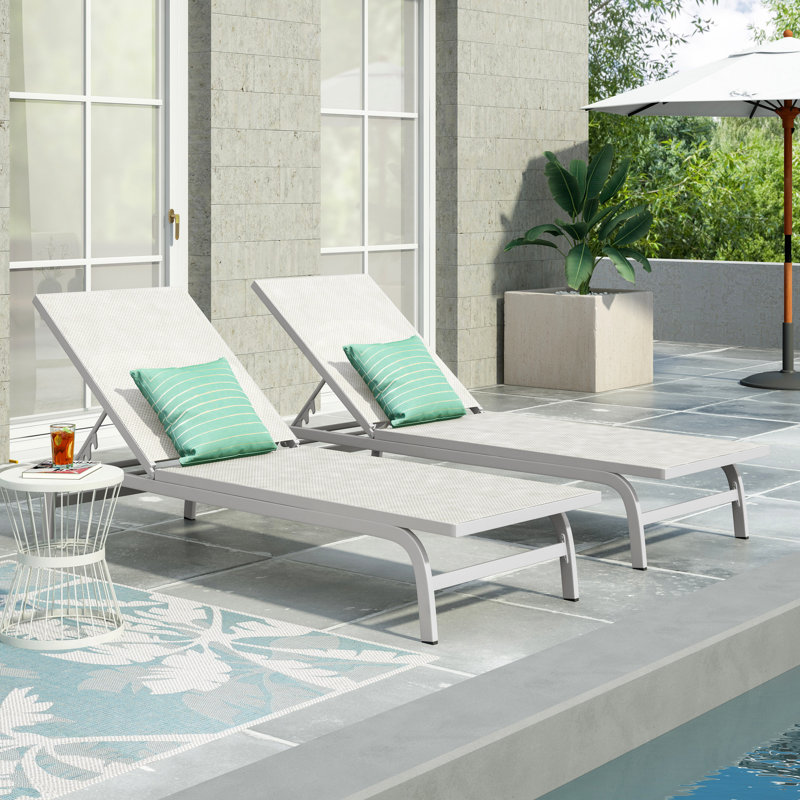 FINN CHAISE LOUNGE, White