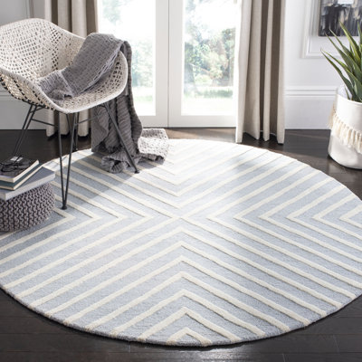 Sivad Tufted Wool Performance Chevron Rug