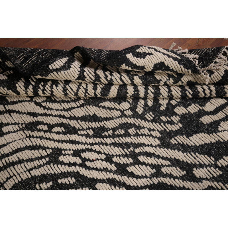 Tapis marocain noir et ivoire All-Over 8 x 10