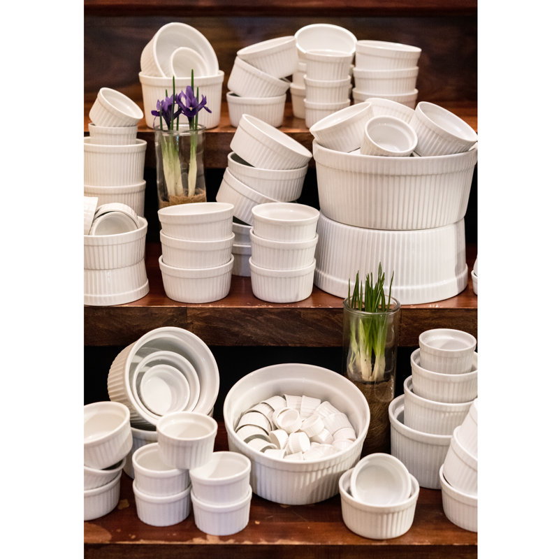 White Glazed Porcelain Round 1.5-Quart Soufflé Dish