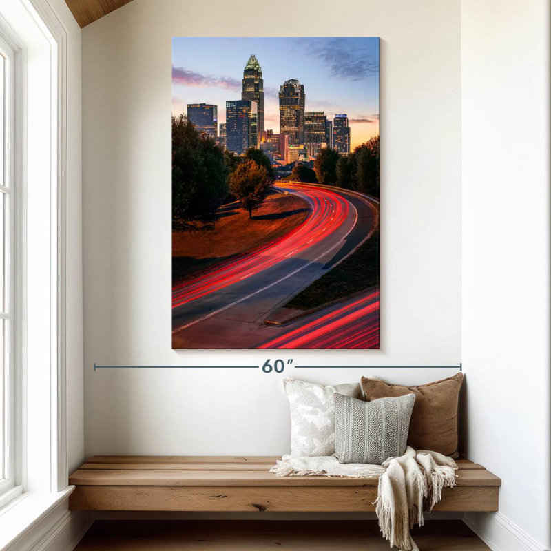 Aime illuminée, autoroute de Charlotte, H 51 po x l 34 po