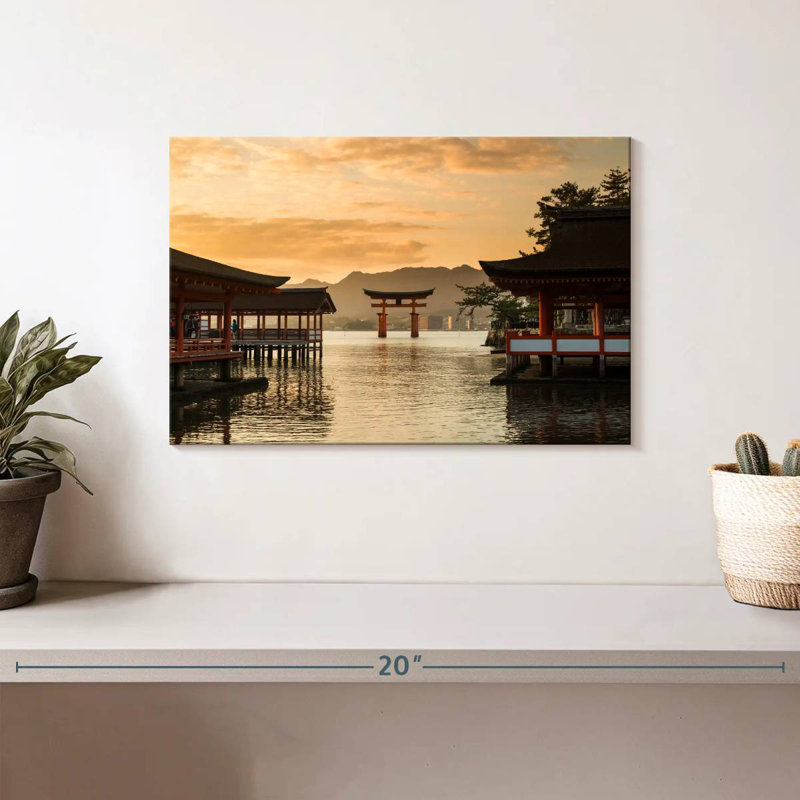 Célèbre sanctuaire Itsukushima, H 8 po x l 12 po