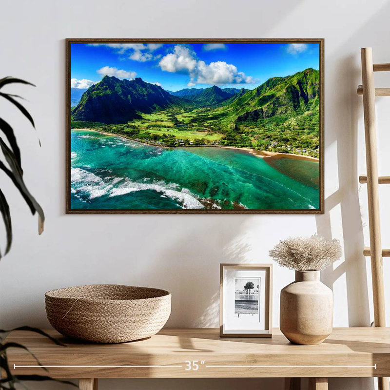 Paysage côtier de Kualoa, 25 po x 17 po, Cadre flottant en noyer