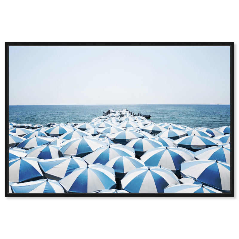 Blue Umbrella Beach - photographie sur toile, H 20 po x l 30 po, Black