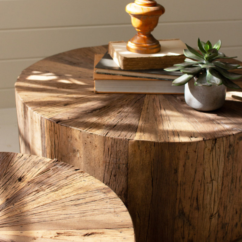 ENSEMBLE DE DEUX TABLES DE CAFÉ RONDES EN BOIS RECYCLÉ