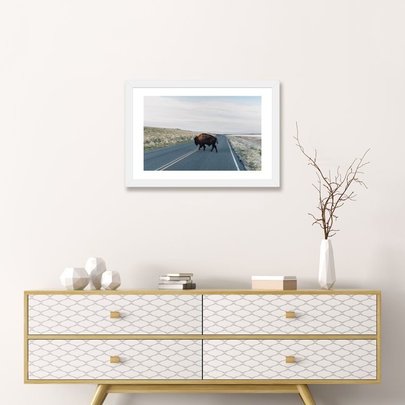 « buffalo bison » par chelsea victoria-impression, H 24 po x l 32 po x P 1 po, Papier avec cadre blanc