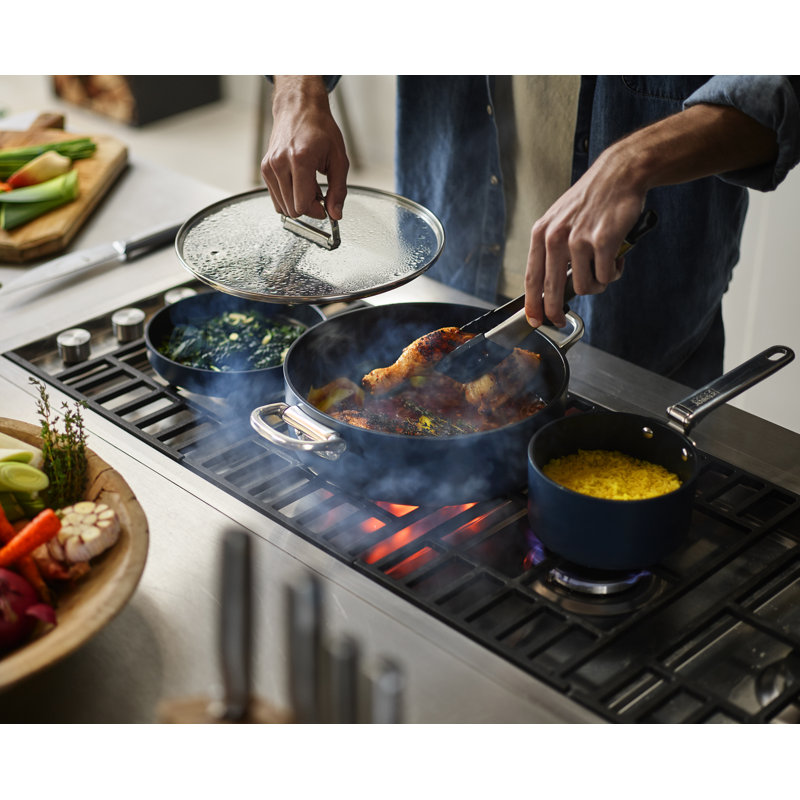 Blue Aluminum Non-Stick 10-Piece Cookware Set with Folding Handles