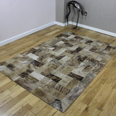 Patchwork D268BAD6530A47DE85709B02C9DF6CE2 Cowhide Rug