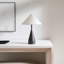 Lampe de salon de bureau à 1 lumière avec abat-jour en lin blanc Kelly Porterstler Nebeker-359579923