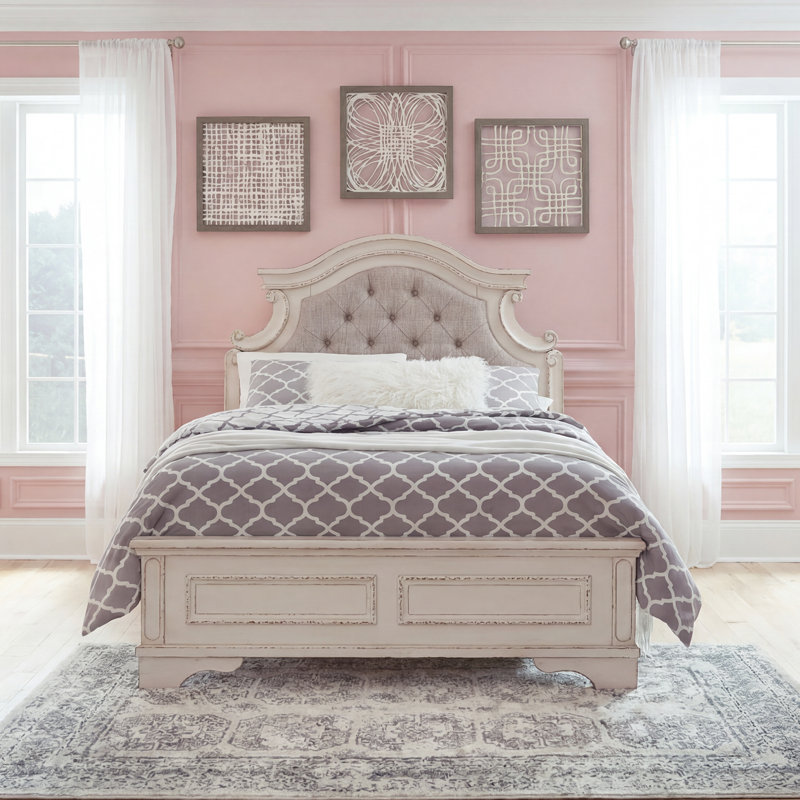 Mohn Upholstered Scalloped Bed, Full