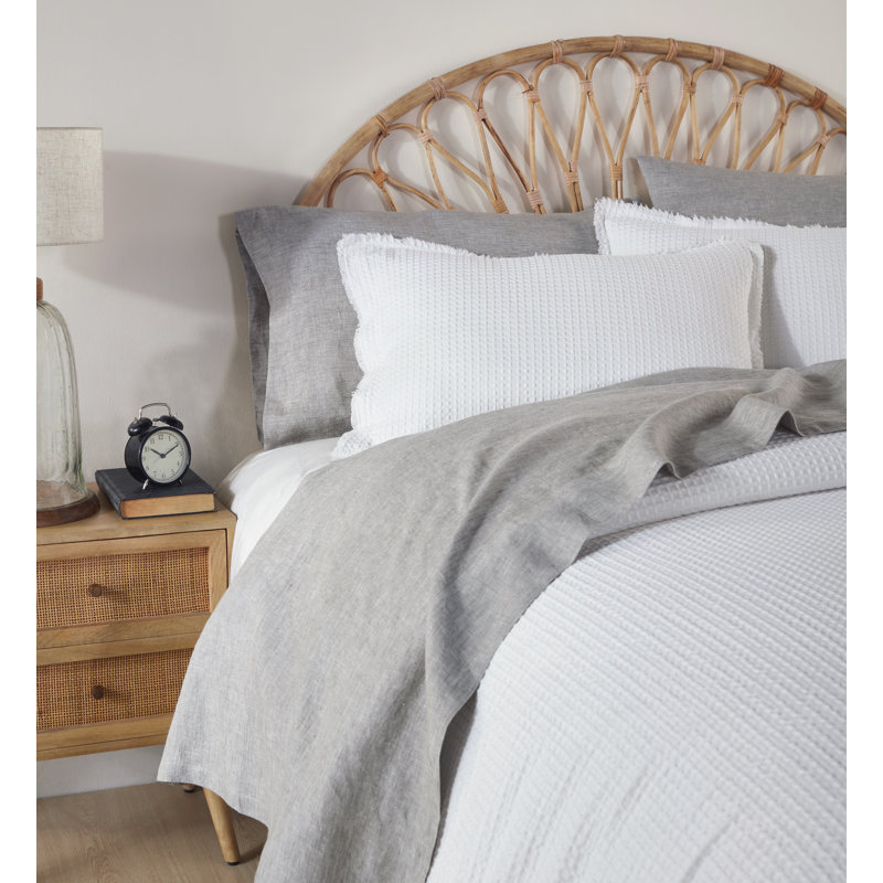 Coverlet, King Coverlet / Bedspread + 2 King Shams