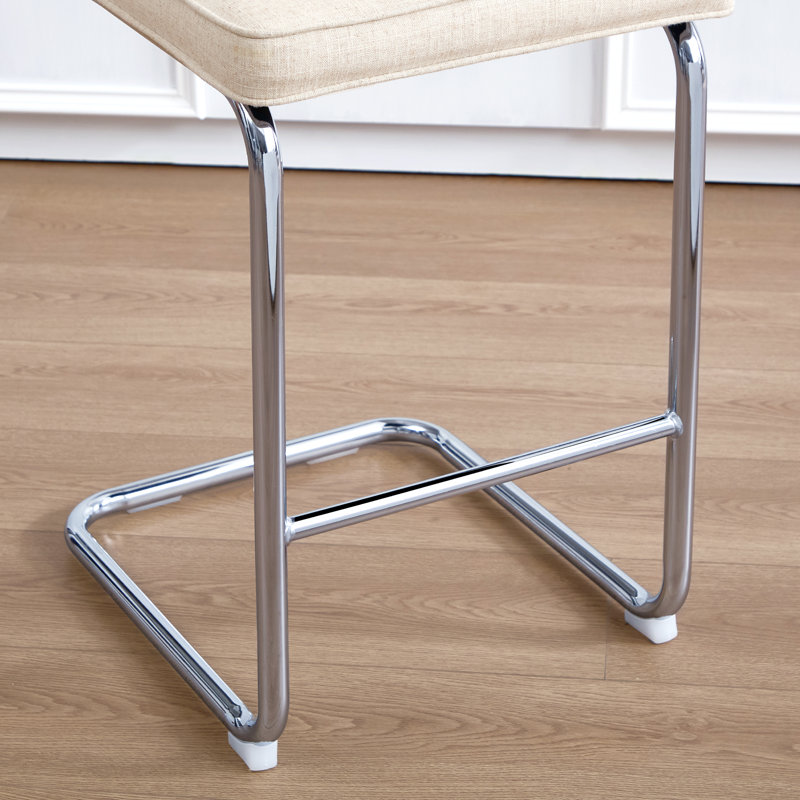 Tabouret de comptoir rembourré en lin 26 po avec dossier en rotin et structure en métal Marlow, 3