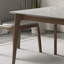 Ensemble de table et chaises de salle à manger moderne avec dalle de roche.-105510944