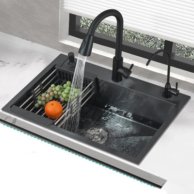 Évier de cuisine 26,8 po à cuve simple en acier inoxydable avec robinet