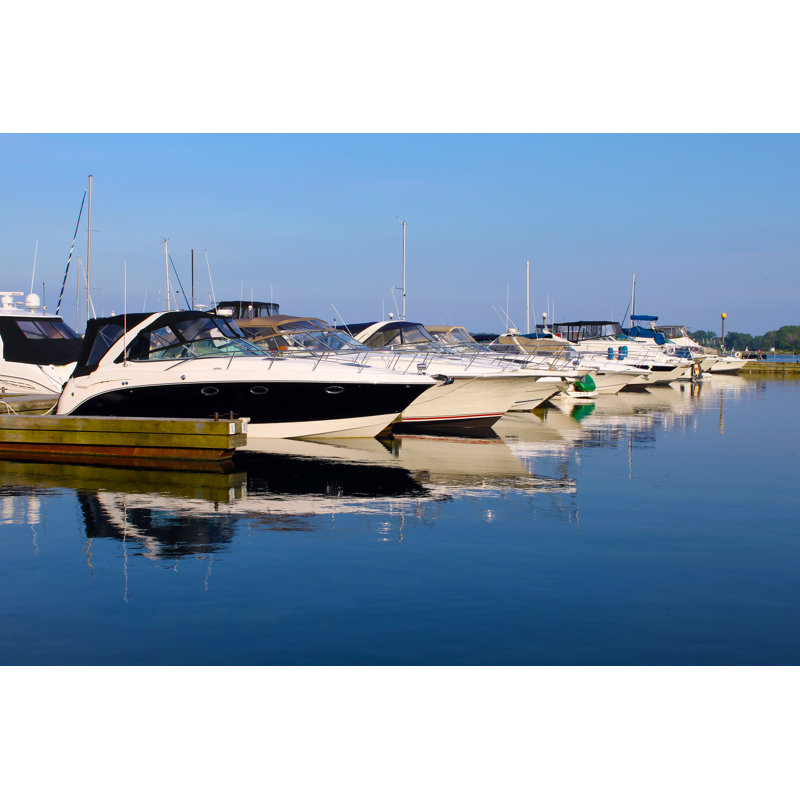 Yacht Anchored par Niloo138 - Photographie sur toile tendue, L 48 po x H 32 po
