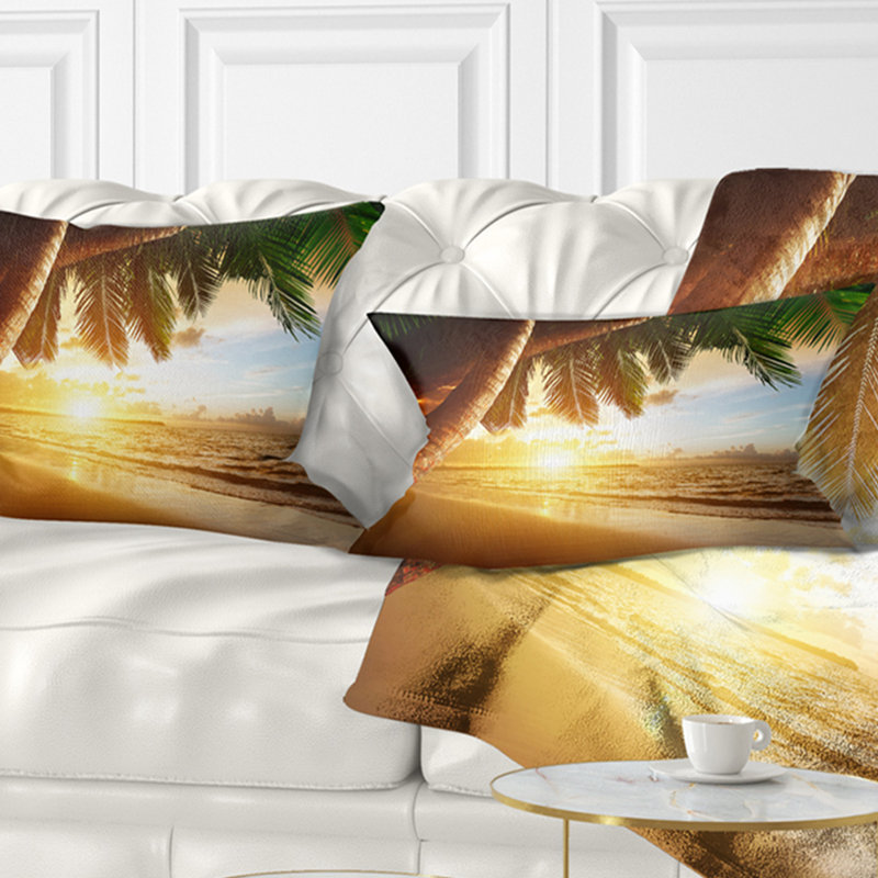 Coussin lombaire de mer sous palmier