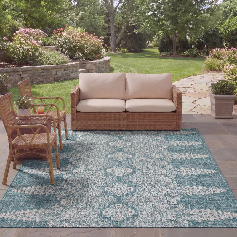 Tapis d'intérieur / extérieur à motif floral Courtyard Performance, Rectangle 8 pi x 11 pi