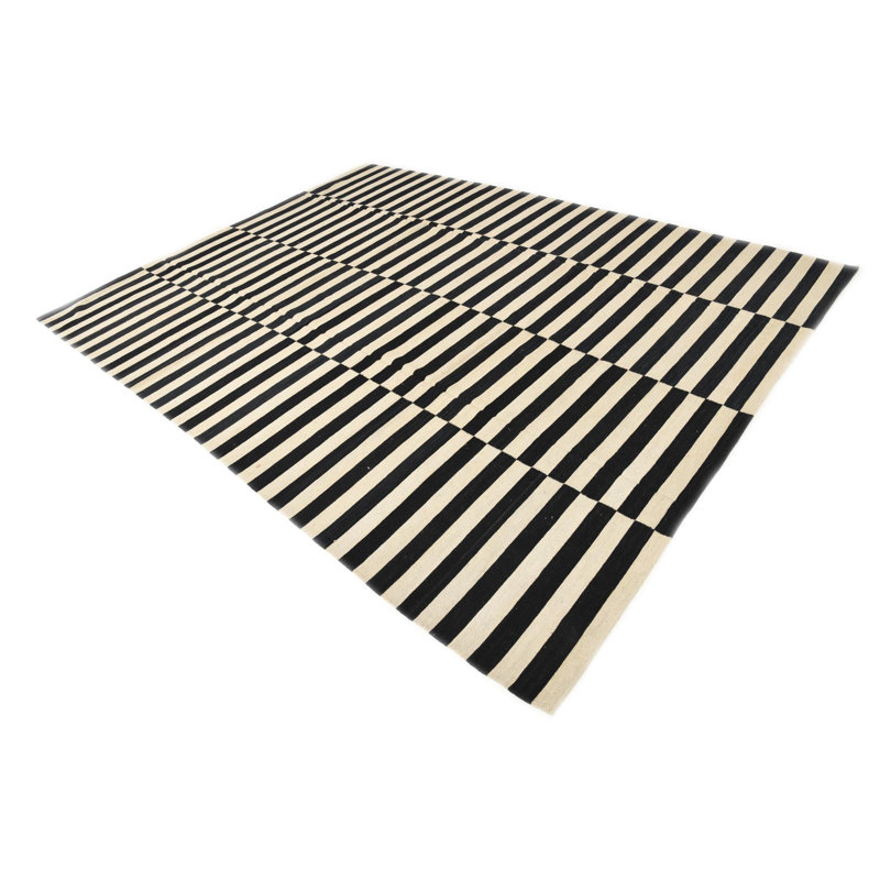 Tapis noir et blanc 8 x 11 Parrett