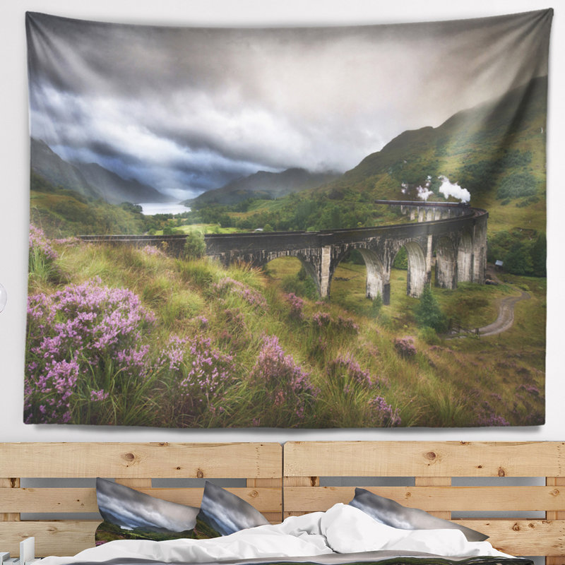 Tapisserie «Schafer Glenfinnan Viaduct Écosse», H 32 po x l 39 po