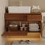 Petit meuble-lavabo simple avec lavabo