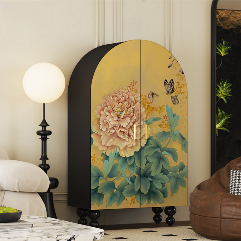 Armoire arquée avec tablettes et portes