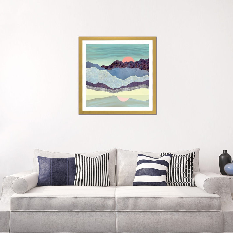 Summer Dawn - impression d'art graphique, H 24 po x l 24 po x P 1 po, Papier encadré doré, Blanc