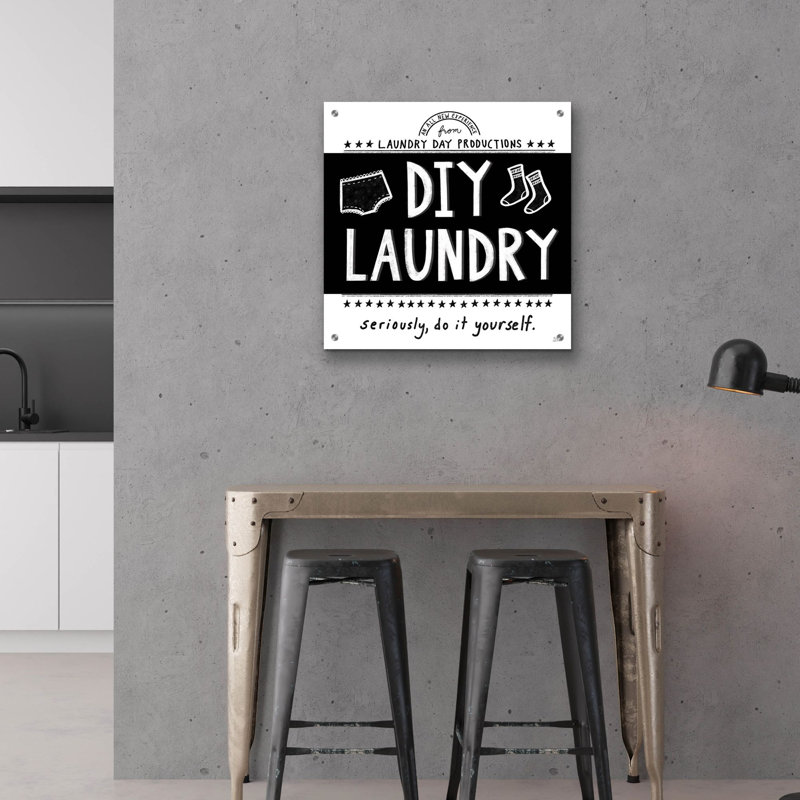 Art mural en verre Epic Art «Diy Laundry Bw» par Melissa Averinos, H 24 po x l 24 po x P 0,2 po