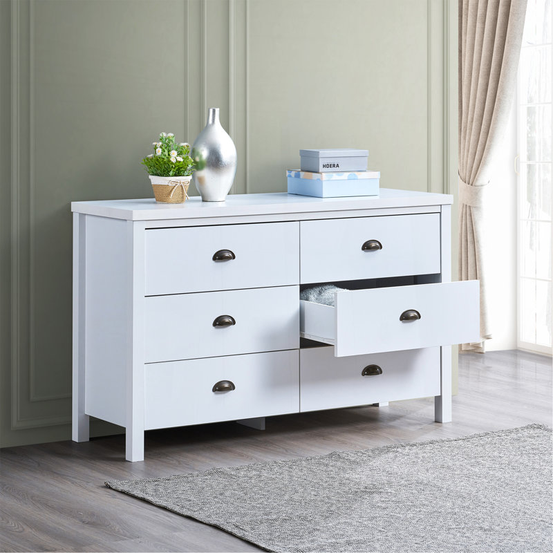 La commode principale à 6 tiroirs avec fonction de verrouillage de verrouillage Safari est idéale pour l'organisation de la chambre à coucher et du placard.
