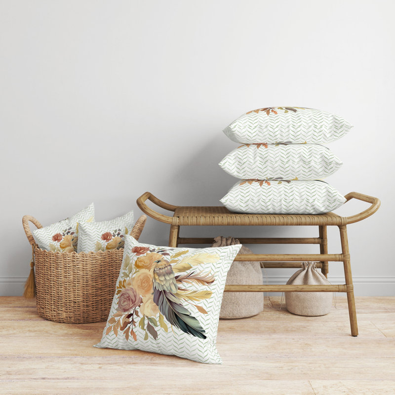 Coussin décoratif réversible Feathered Bouquet, H 20 po x l 20 po, Blanc / beige floral, Broadcloth