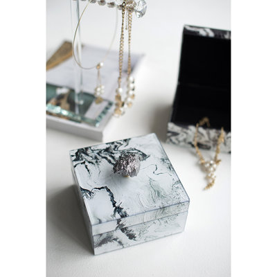 Petite boîte à bijoux