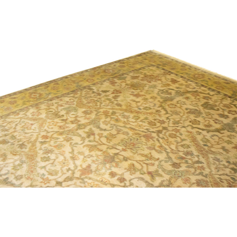 High-Quality Hand-Knotted Cream And Gold Area Rug