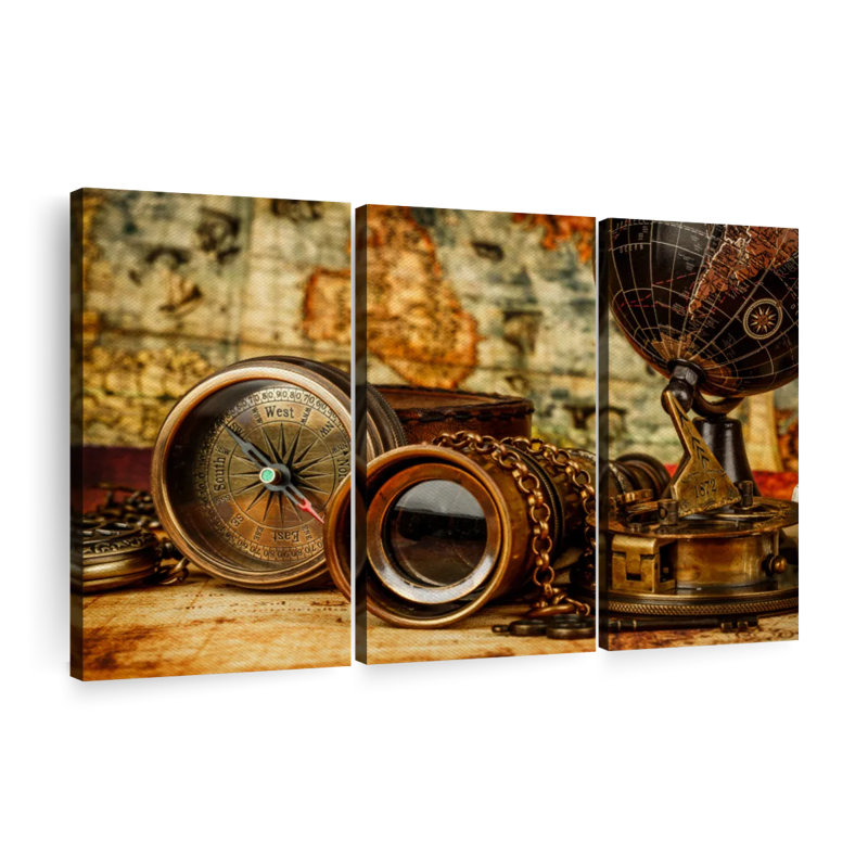 Ensemble de 3 boussoles en métal sur toile, H 32 po x l 50 po x P 1,25 po