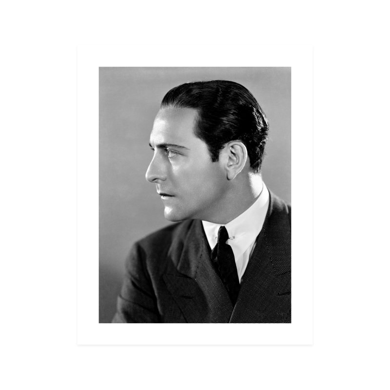 Portrait de profil de Ricardo Cortez - photographie sans cadre, H 10 po x l 8 po