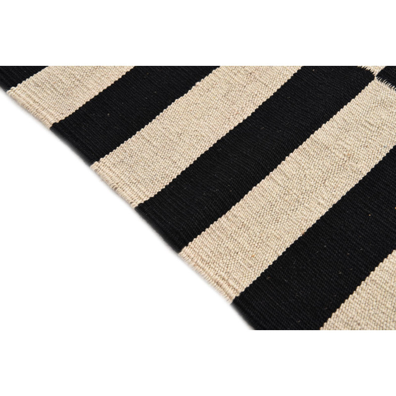 Tapis noir et blanc Newsom